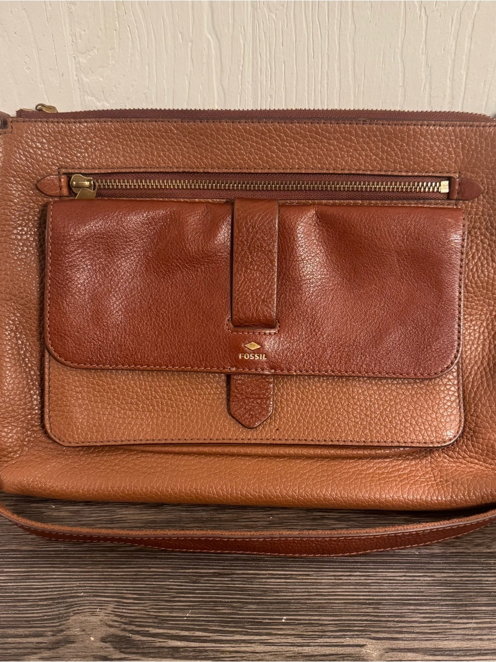 Fossil KINLEY Women’s Brown/Tan Leather Messenger Satchel Bag with Front Pocket